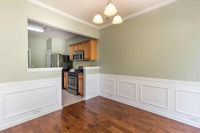 Building Photo - 5640 Sterling Ct
