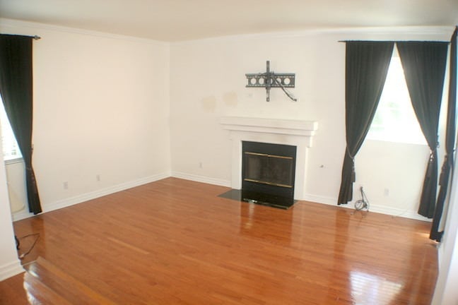 Building Photo - Beautiful 2-story home located in Calabasa...