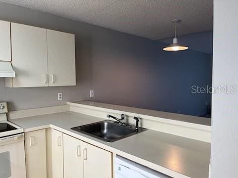 Building Photo - 2564 Woodgate Blvd