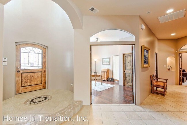 Building Photo - 3508 Greystone Ridge Dr SE