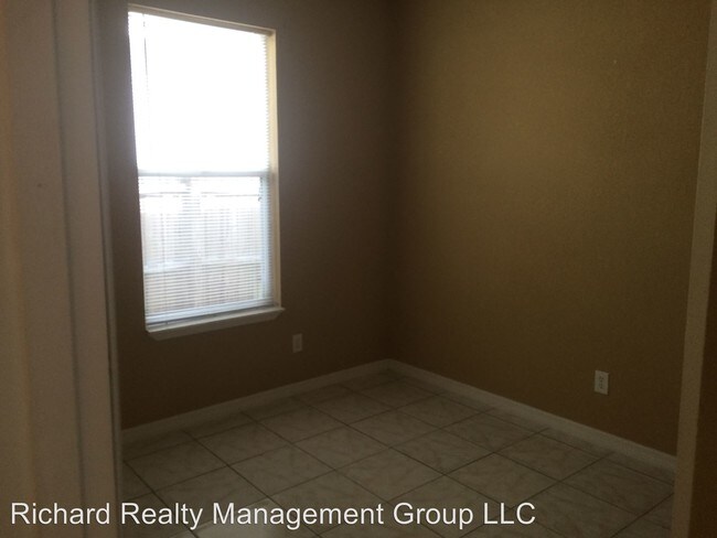 Building Photo - 391 White Marsh Cir