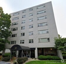 Building Photo - 887 Farmington Ave