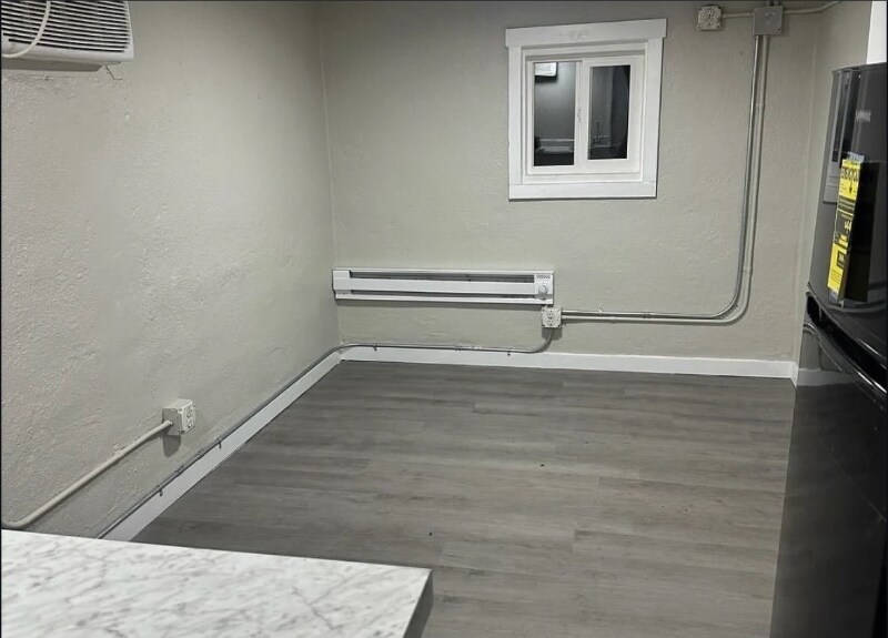 Foto del edificio - 1516 E Routt Ave