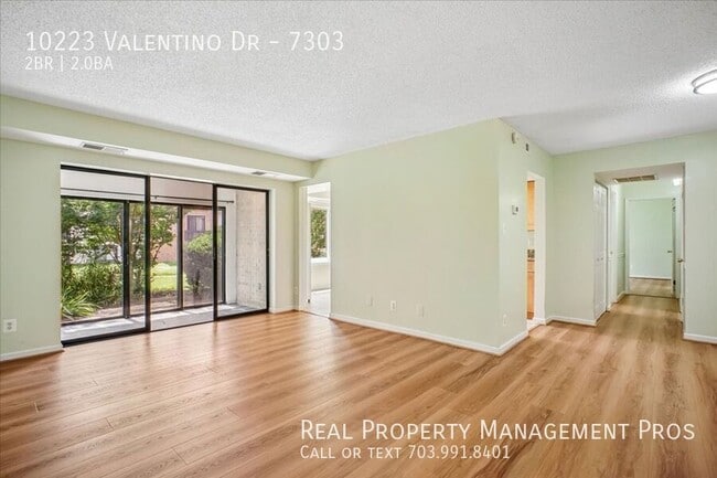 Building Photo - 10223 Valentino Dr