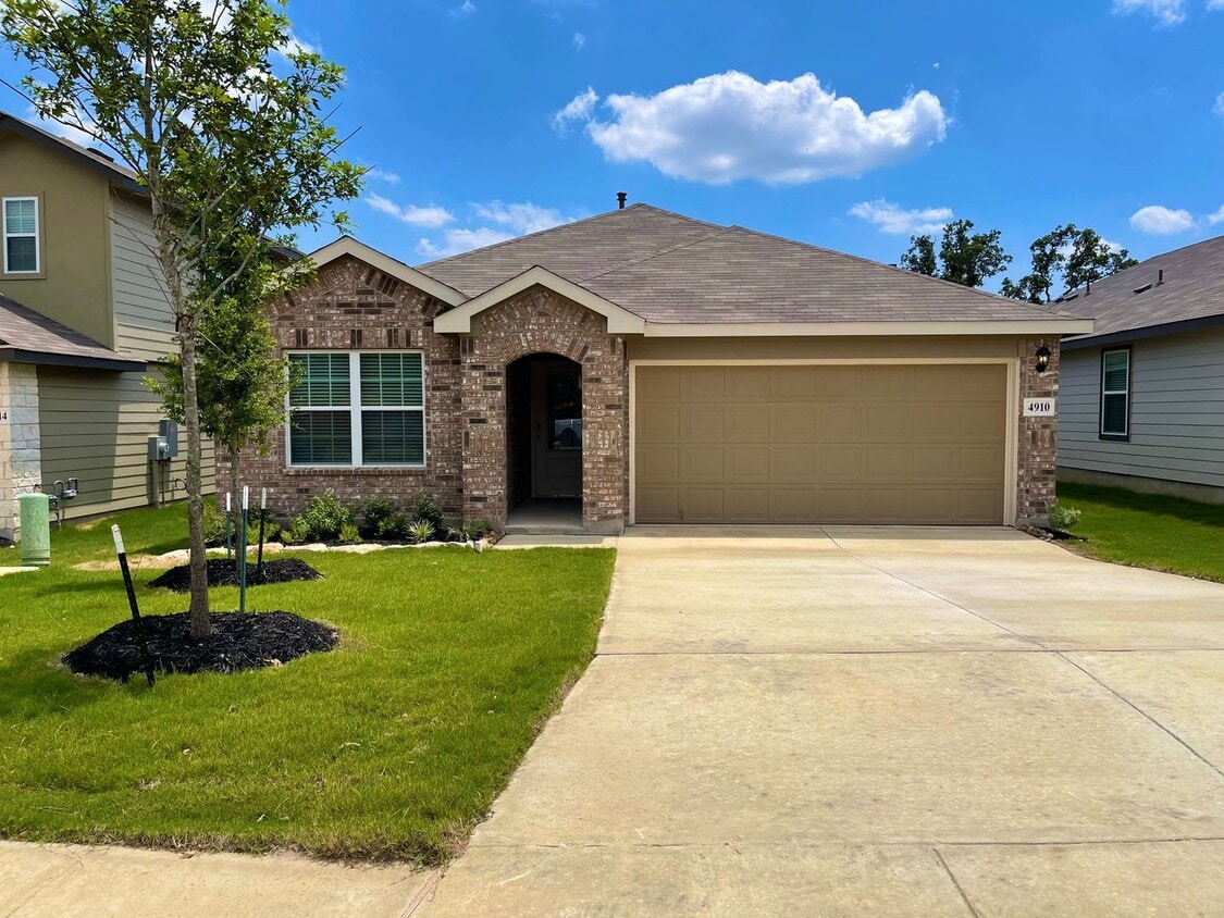 4 Bedroom 1 Story Home! - 4 Bedroom 1 Story  Home!