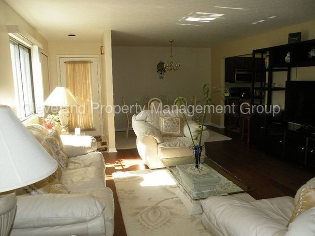 Foto del edificio - 258 Heather Ct
