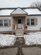 Building Photo - 2503 Thayer St