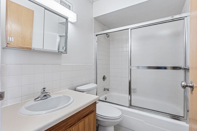 Interior Photo - Chateau Student Housing Cooperative