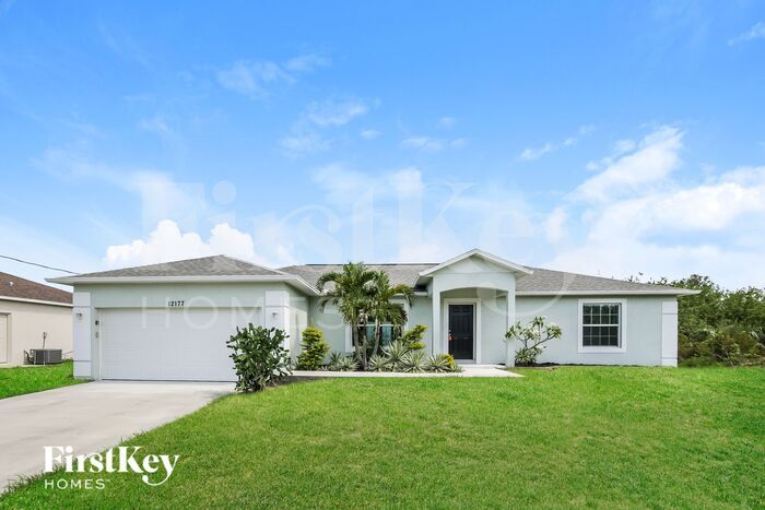 Foto principal - 12177 Helios Ave