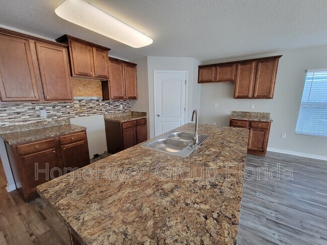 Building Photo - 2132 Tyson Lake Dr