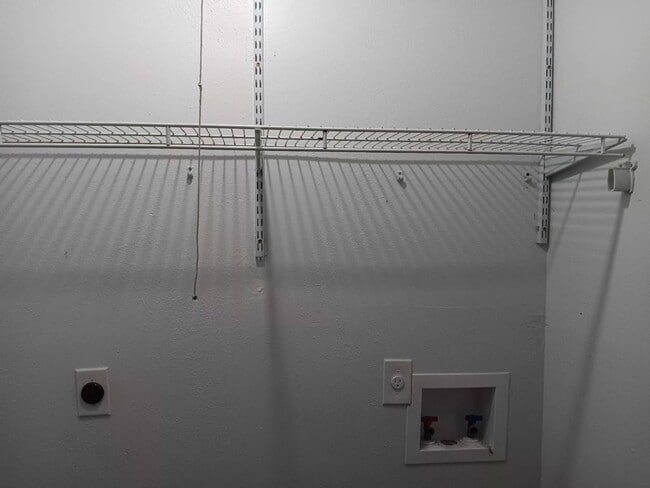 Building Photo - 474 Cedarview Ct