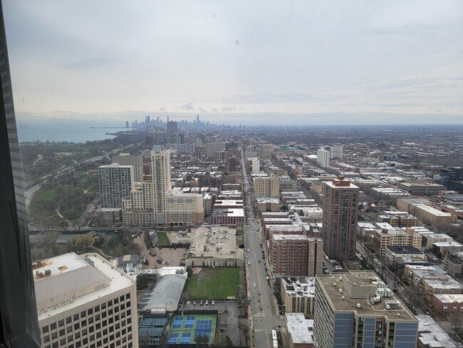 Foto del edificio - 5415 N Sheridan Rd