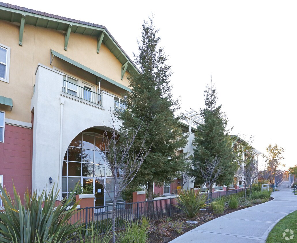 Building Photo - Oaks at Almaden Senior Apartments