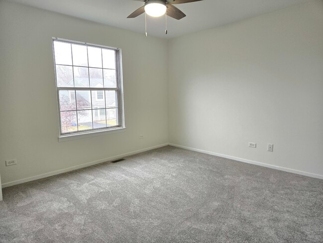 Foto del edificio - 3316 Huntington Ln