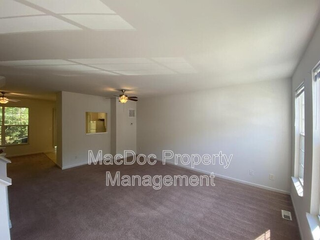 Building Photo - 4249 Normandy Ct