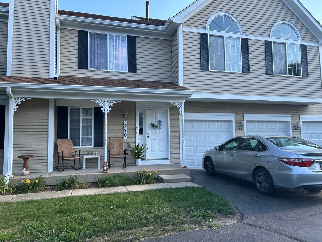 Primary Photo - 270 Sandhurst Ln