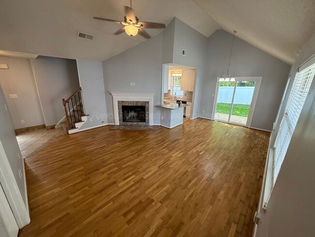 Building Photo - 104 S Fairfield Dr