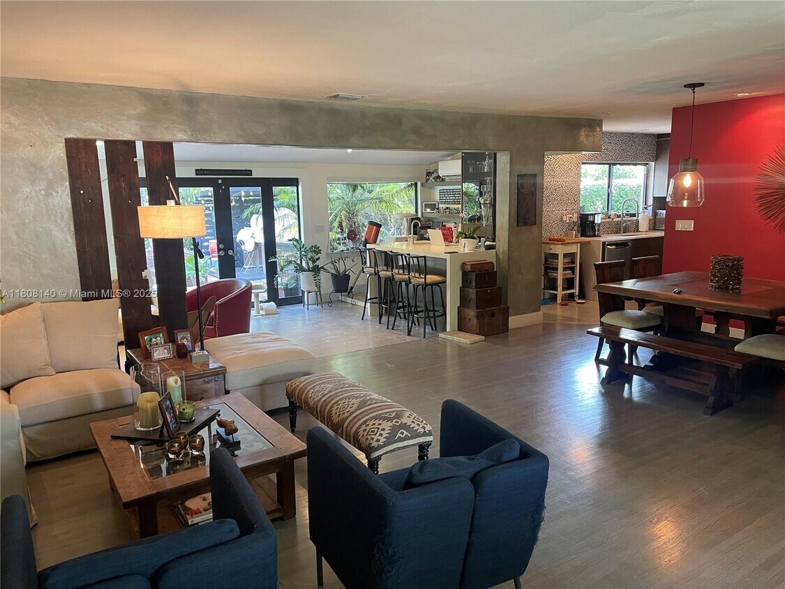 Foto principal - 5760 SW 56th St