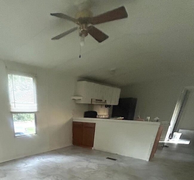 Building Photo - New Home Available! Rent this 2 Bedroom Mobile Home in Aiken!