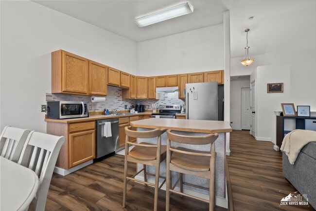 Photo - Townhouse — Beautiful 3-Bed / 2-Bath, 2-St...