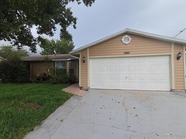 Foto del edificio - 1880 SW Bradway Ln