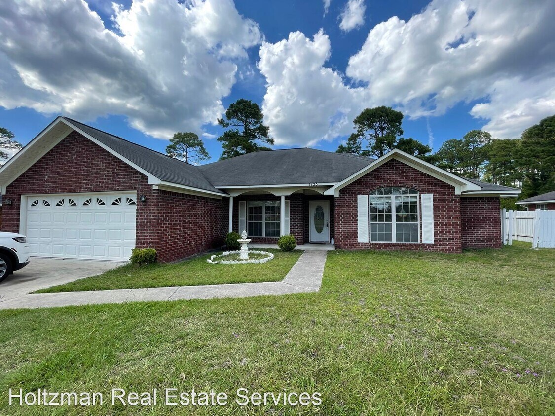 4 br, 2 bath House 1925 Bluestone Loop House for Rent in Hinesville