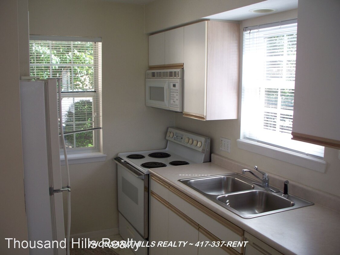 Building Photo - 2 br, 2 bath House - 545 Valleyview #201