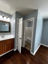 Building Photo - 1013 Ruthven St