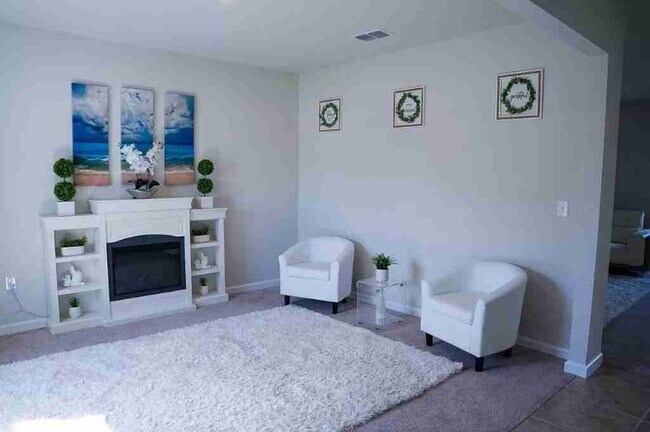 Foto del edificio - 308 Fiddlewood Ct