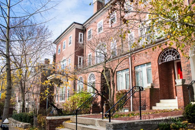 Building Photo - 35 Garrison Rd