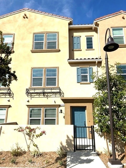 Foto del edificio - 4382 Maple Ln