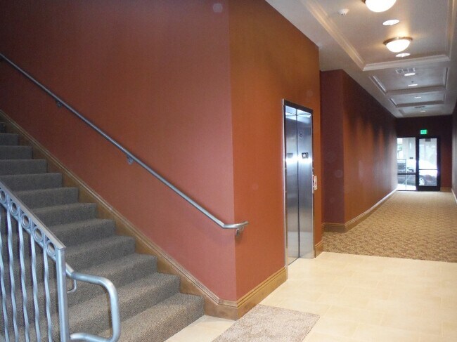 Foto del edificio - 223 N Irwin St