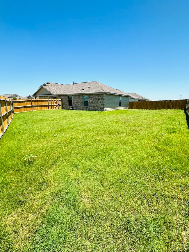 Building Photo - 1447 Dovekie Dr