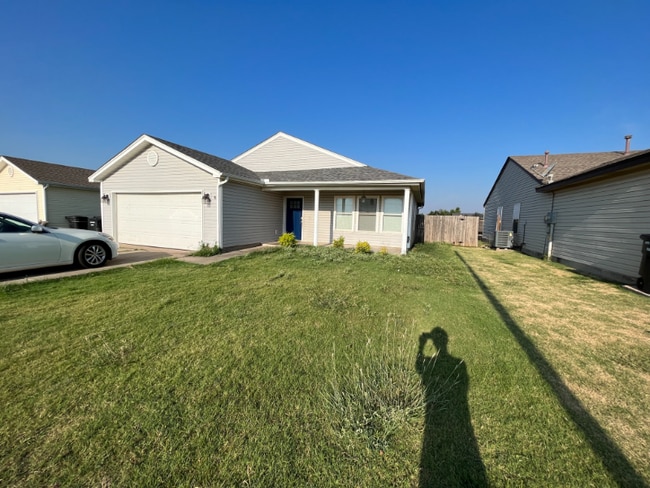 Building Photo - 1713 Eagle Dr