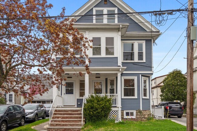 Building Photo - 33 Farragut Ave
