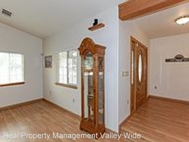 Building Photo - 3 br, 2 bath House - 18869 Avenue 25,