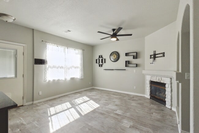 Building Photo - 5551 W 29th St