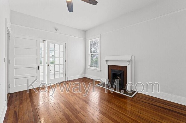 Foto del edificio - 938 Merry St