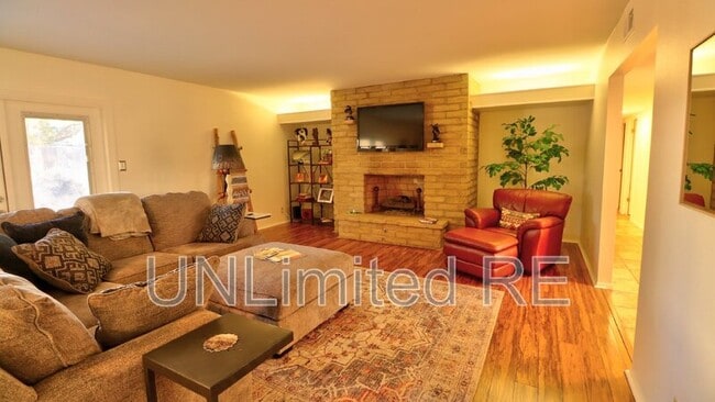 Building Photo - 1804 Forest Meadows Dr