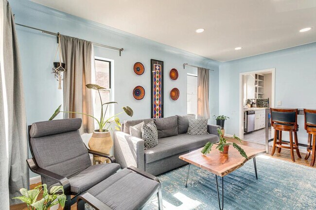 Building Photo - 1187 Emporia St