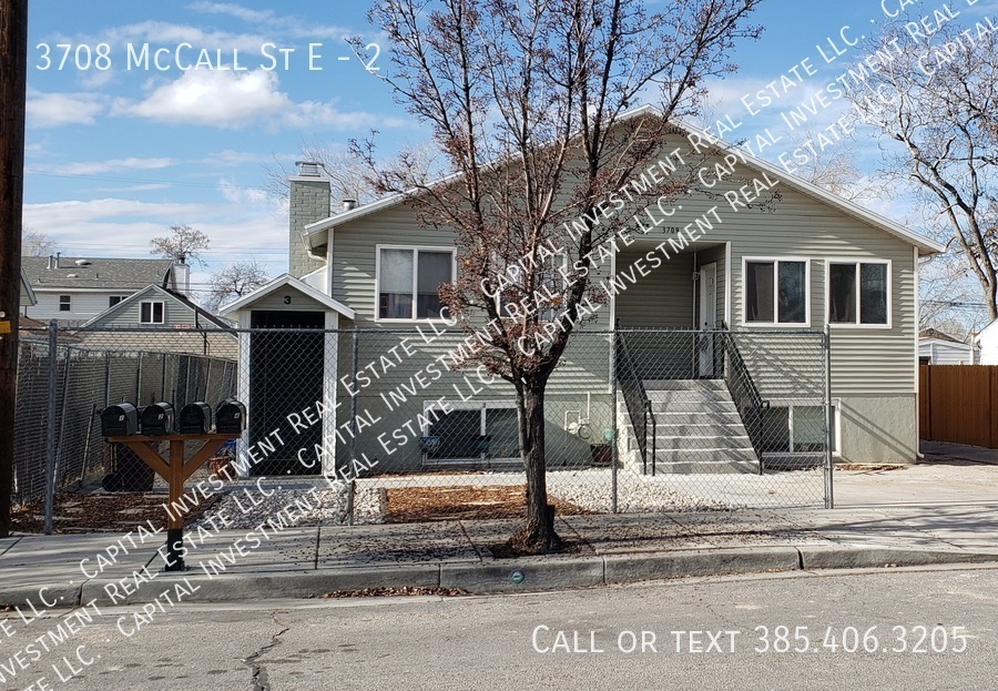 Foto principal - 3708 McCall St E