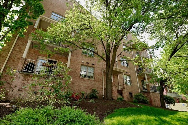 Building Photo - 4677 Bayard St