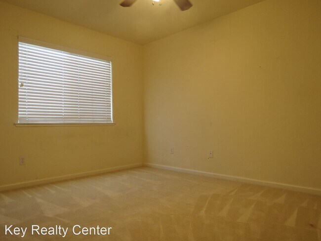 Building Photo - 4 br, 3 bath House - 8999 Silver Bay Way