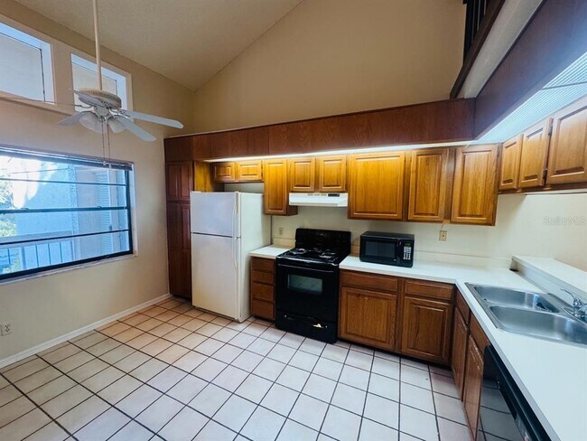 Foto del edificio - 40 Austin Pl