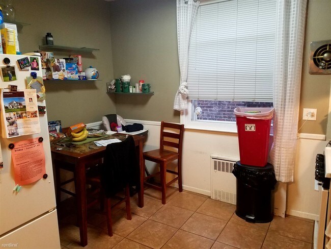 Building Photo - 2230 Palmer Ave