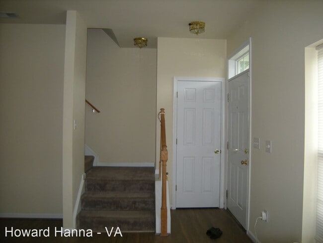 Building Photo - 3 br, 3 bath House - 1920 Algonquin Trail