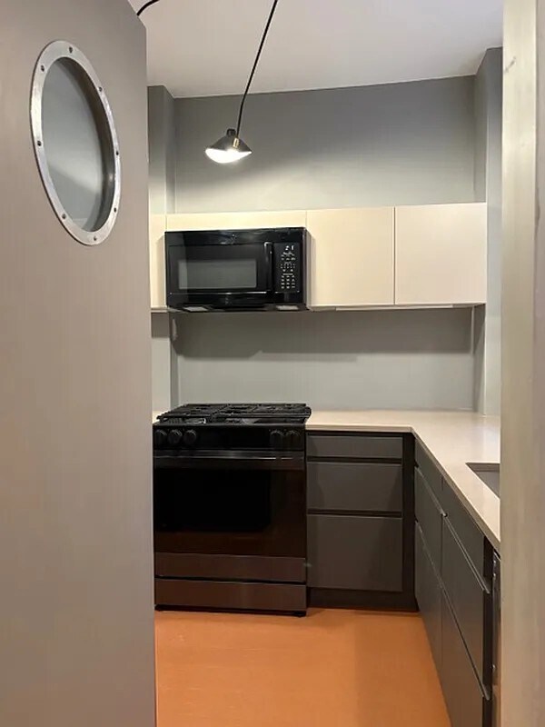Foto del edificio - 527 W 110th St