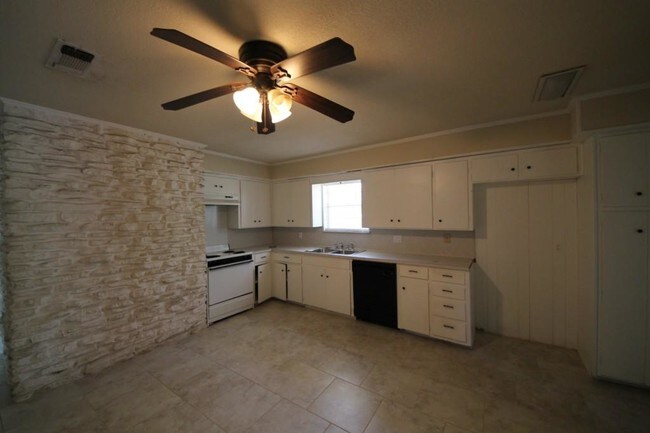 Foto del edificio - 11601 Anderson Mill Rd