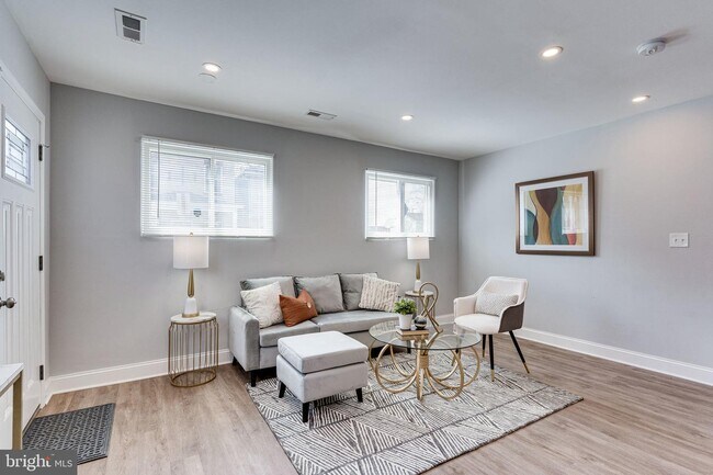 Foto del edificio - 5356 Gay St NE