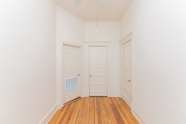 Foto del edificio - 1401 W Huron St